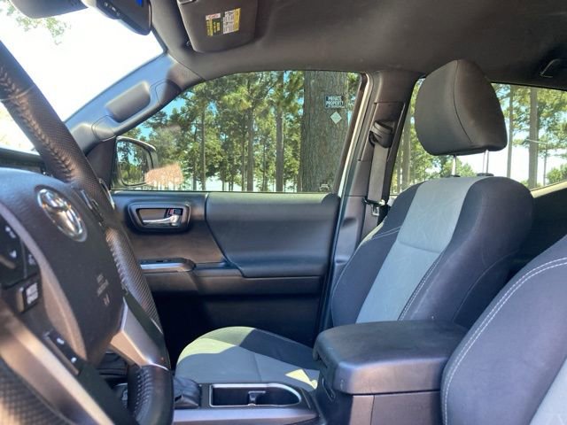 Used 2021 Toyota Tacoma TRD Off-Road image 22