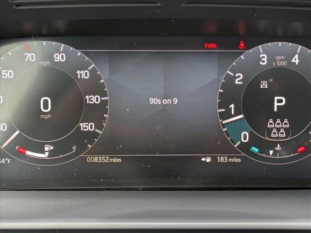 Used 2024 Land Rover Discovery Dynamic SE AWD/4WD image 11