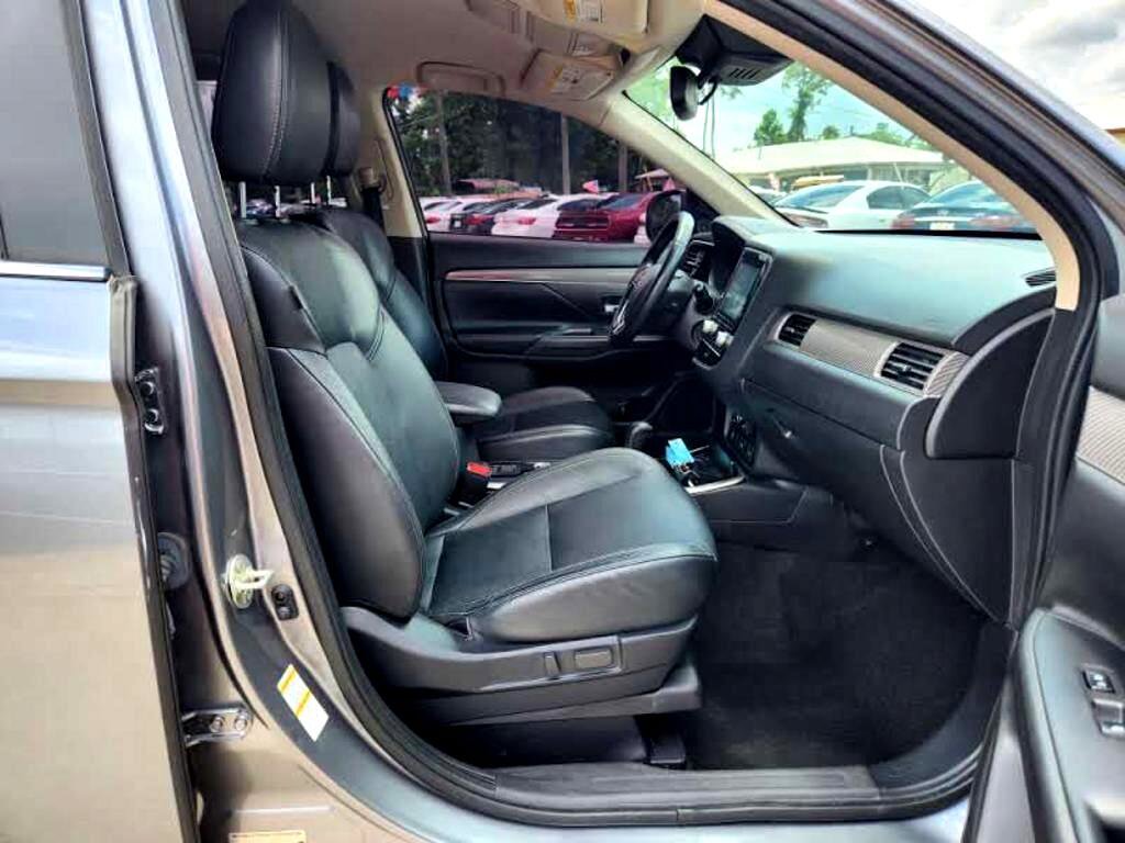 Used 2020 Mitsubishi Outlander SE image 14