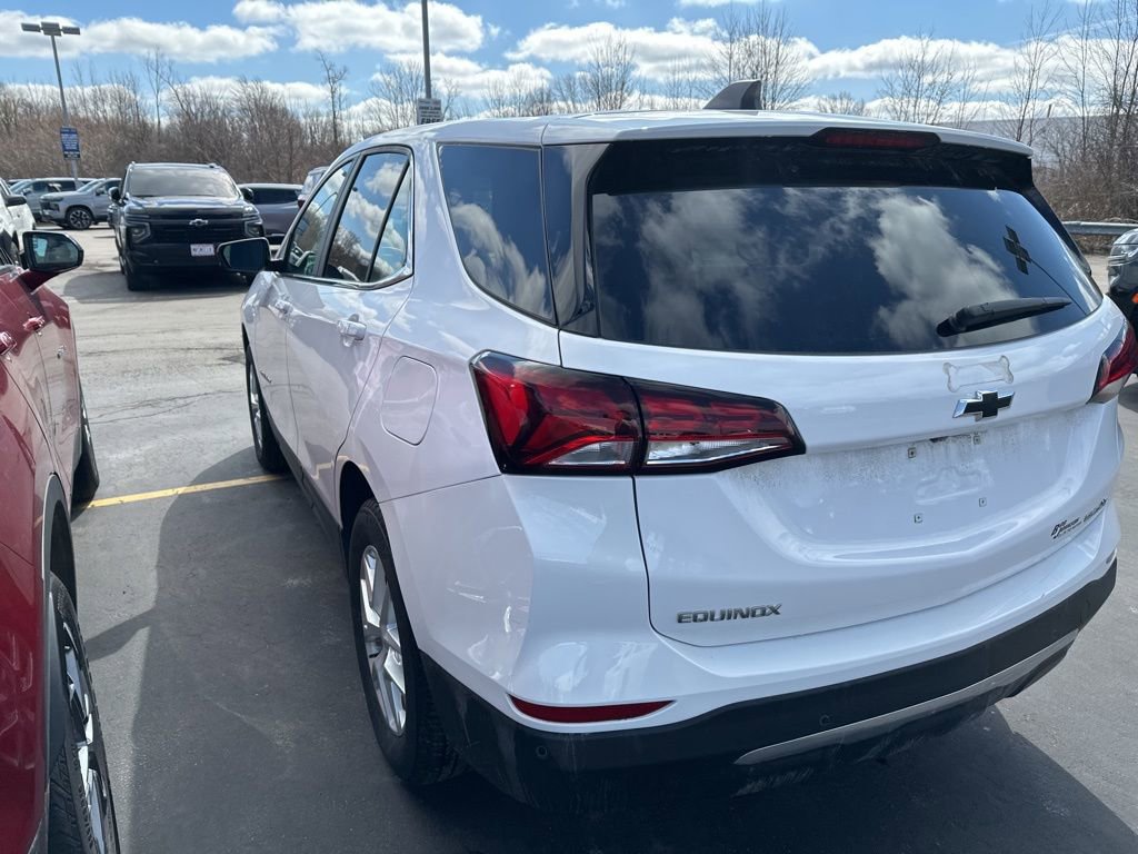Used 2024 Chevrolet Equinox LT AWD/4WD image 5