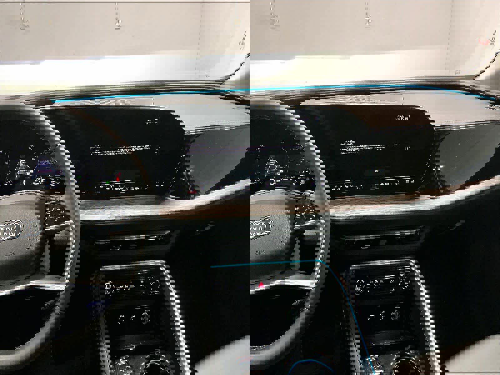 Used 2025 Audi Q5 Premium Plus w/ Premium Plus image 9