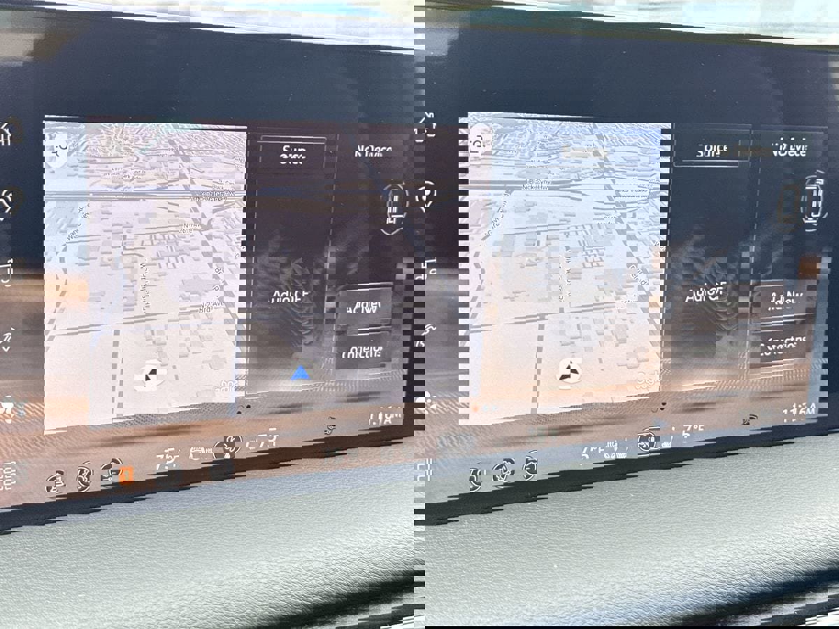 New 2026 Nissan Armada SL w/ Captain's Chari Seat Package image 26