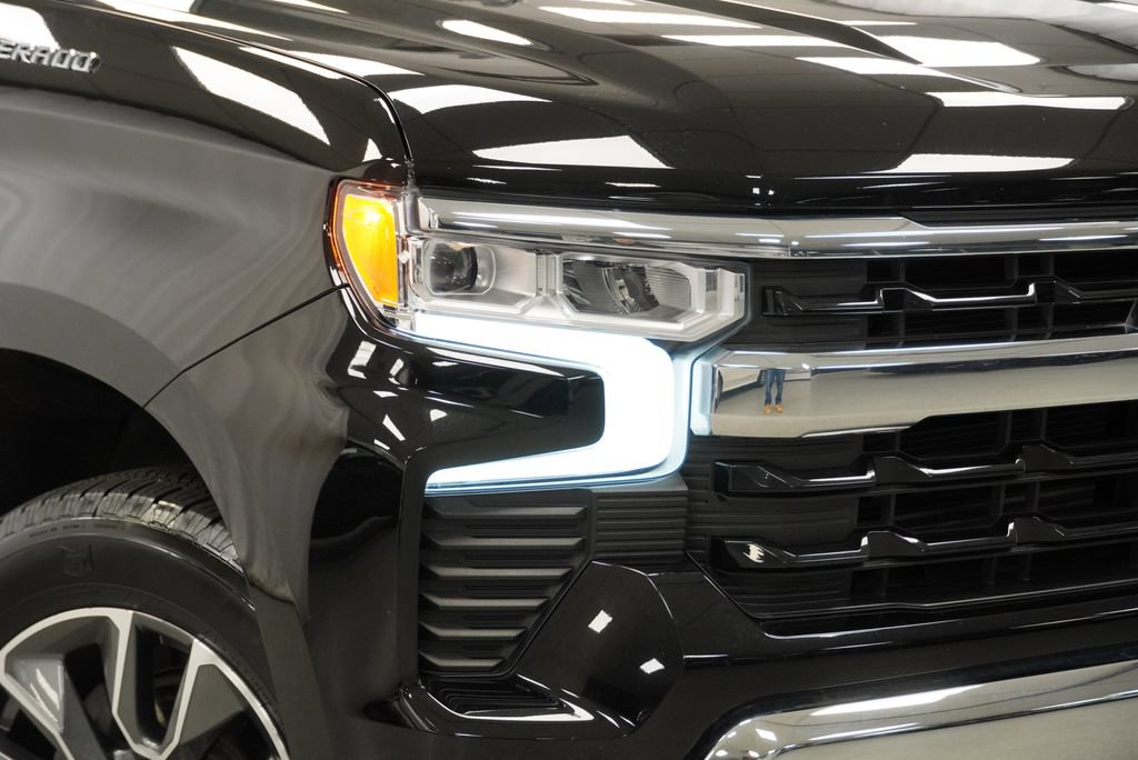 Used 2023 Chevrolet Silverado 1500 LT AWD/4WD image 32