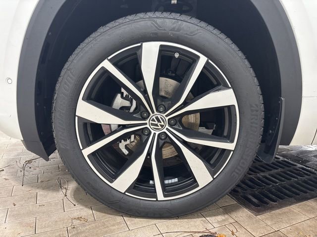 New 2026 Volkswagen Atlas SEL Premium R-Line image 19