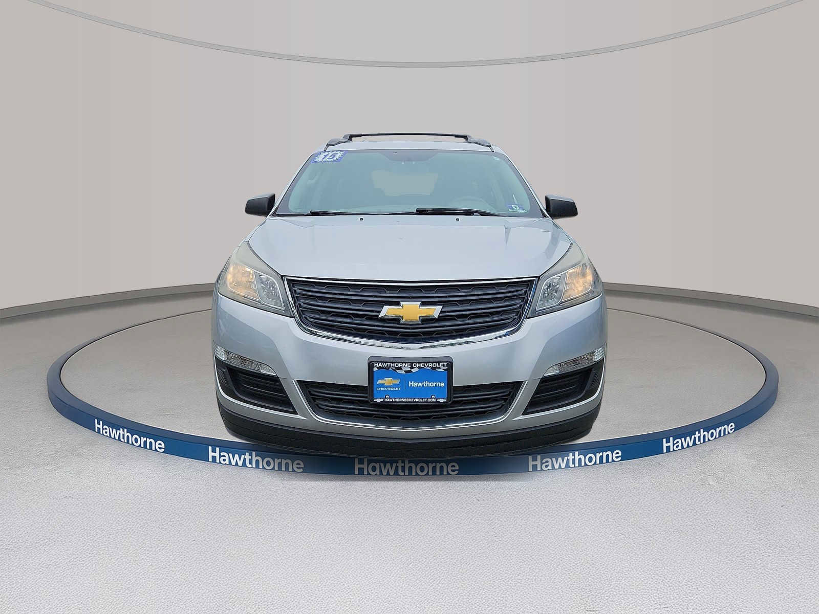Used 2015 Chevrolet Traverse LS FWD image 2