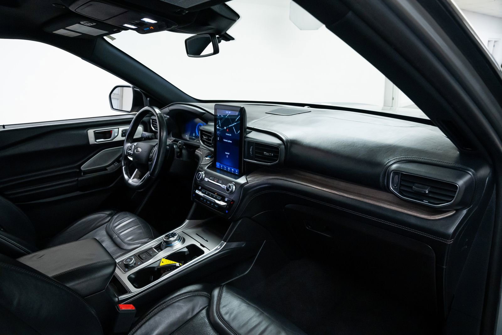 Used 2020 Ford Explorer Platinum w/ Premium Technology Package image 25