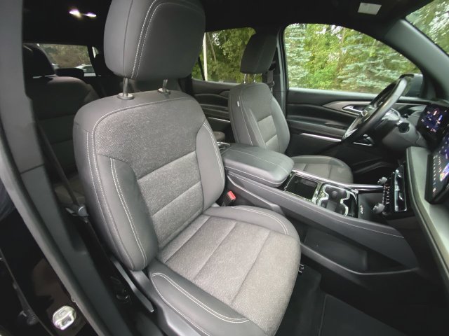 Used 2024 Chevrolet Traverse LT FWD image 27