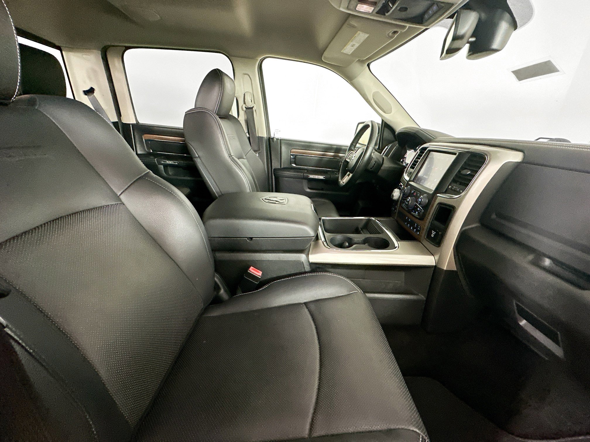 Used 2016 RAM 1500 Laramie w/ Convenience Group image 34