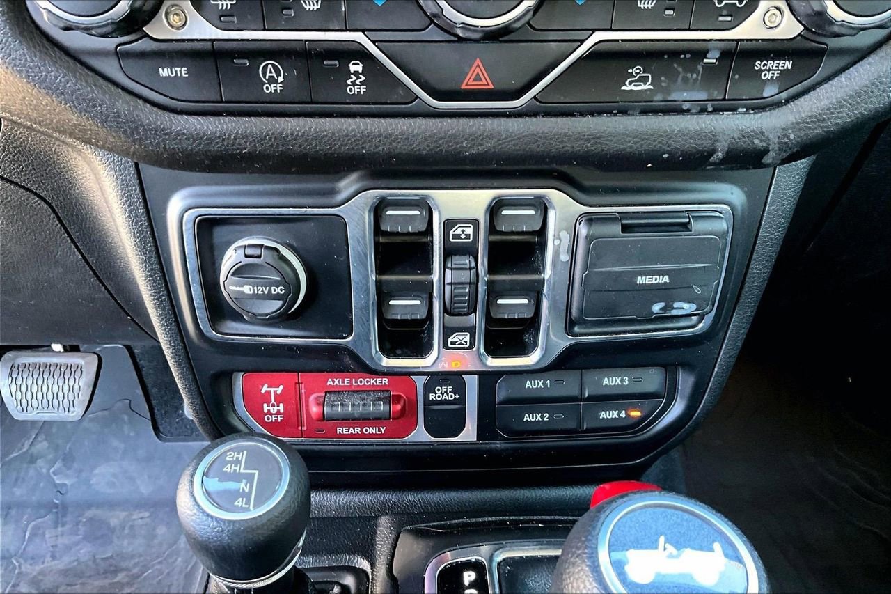 Certified 2024 Jeep Wrangler Willys image 16