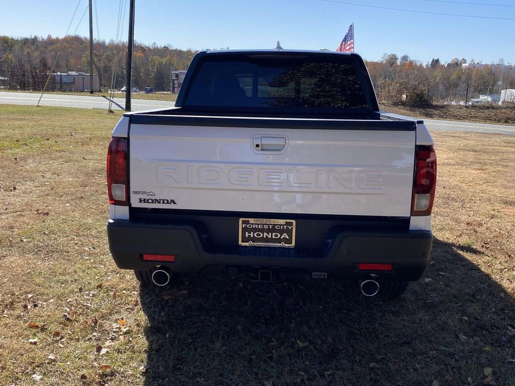 New 2026 Honda Ridgeline Black Edition image 4