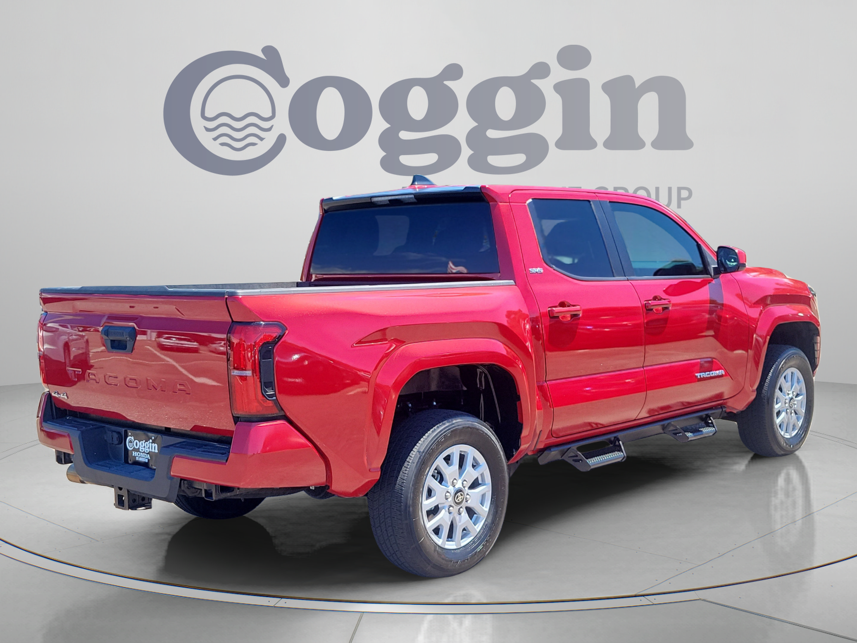 Used 2024 Toyota Tacoma SR5 AWD/4WD image 5