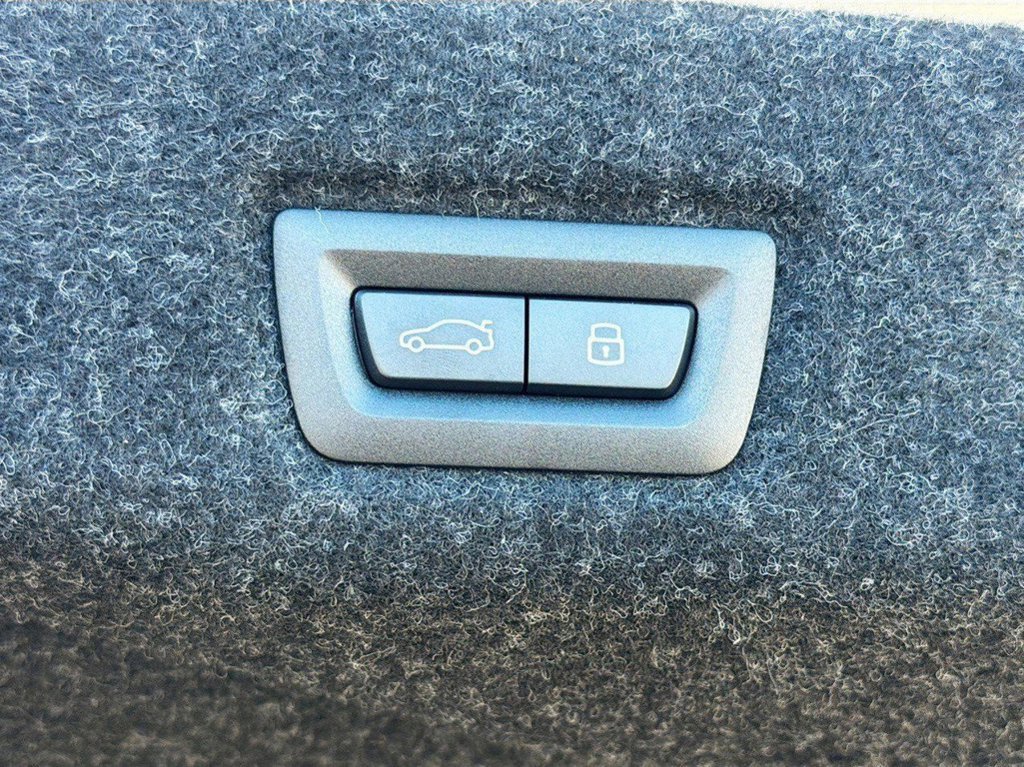 New 2026 BMW 530i xDrive w/ Premium Package AWD/4WD image 14