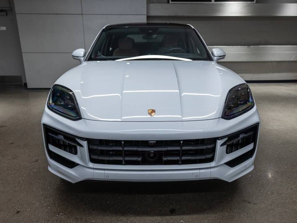 Certified 2026 Porsche Cayenne Coupe AWD/4WD image 44