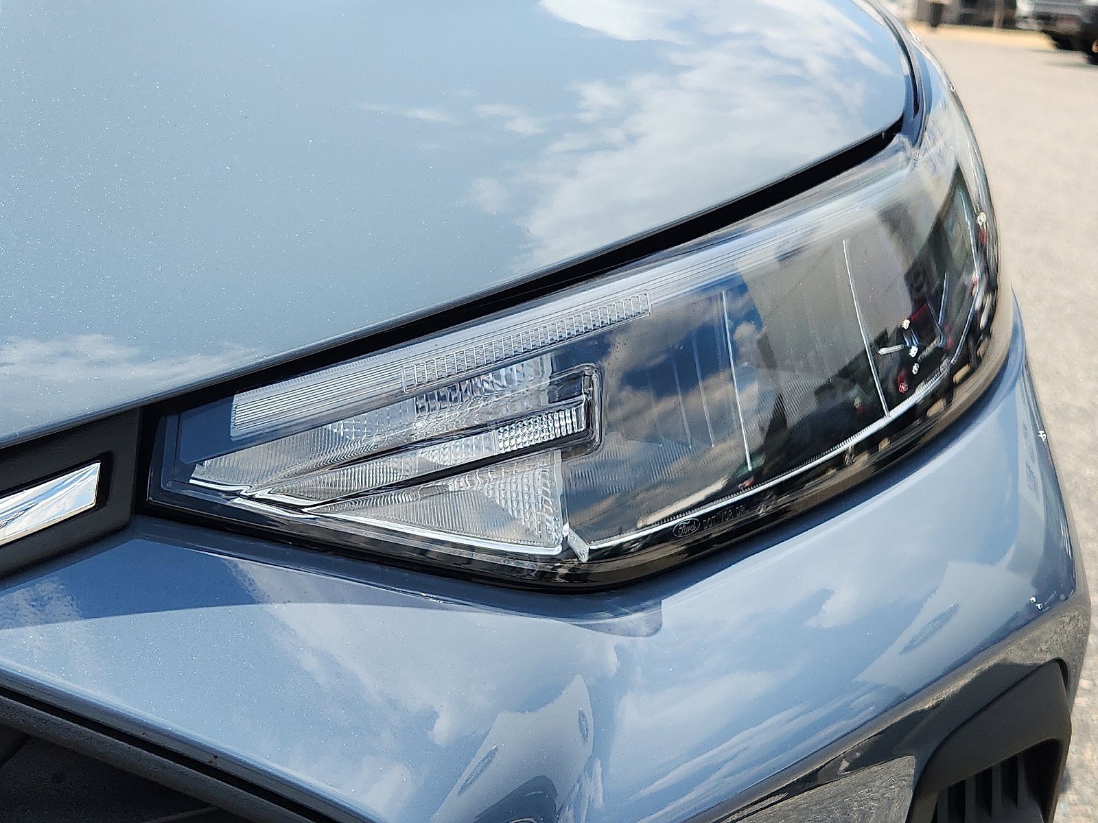 Certified 2025 Ford Escape SE FWD image 9