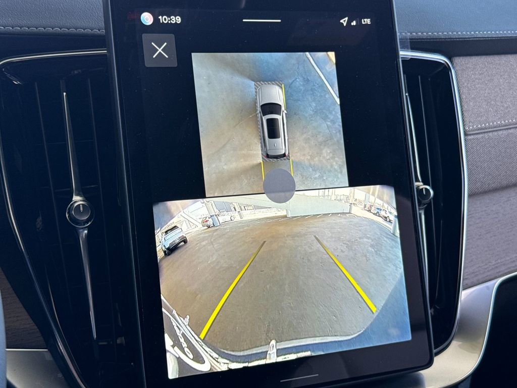 New 2026 Volvo XC90 B6 Plus w/ Protection Package Premier image 20