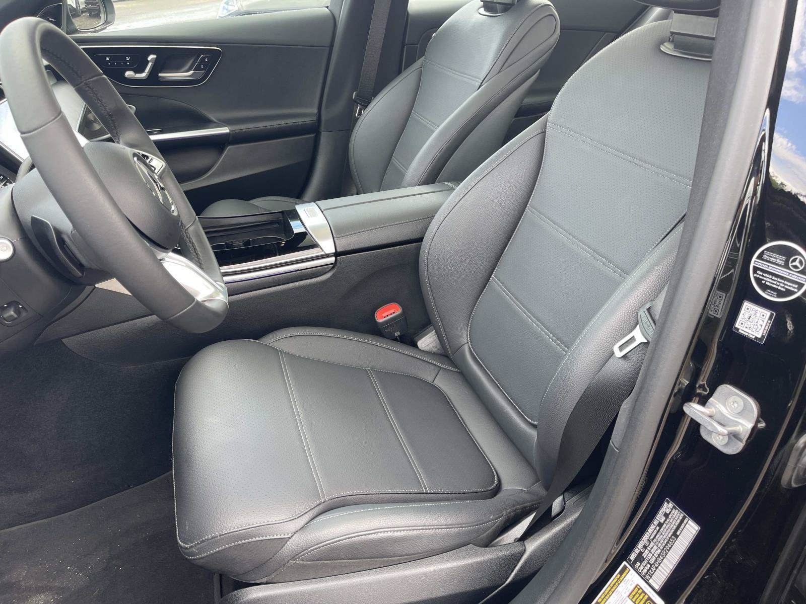 Certified 2025 Mercedes-Benz C 300 4MATIC Sedan image 27