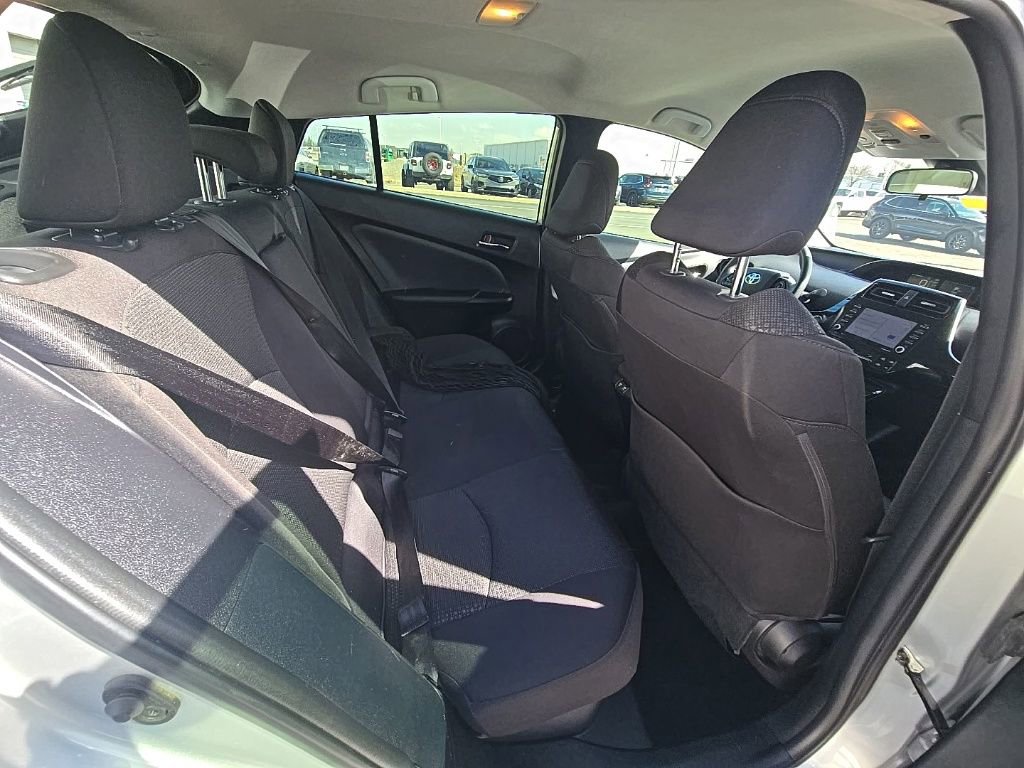 Used 2022 Toyota Prius LE image 27