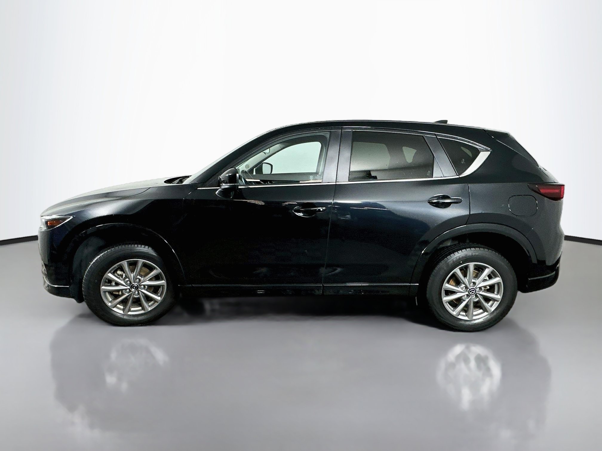 Used 2025 MAZDA CX-5 AWD 2.5 S w/ Select Package image 4