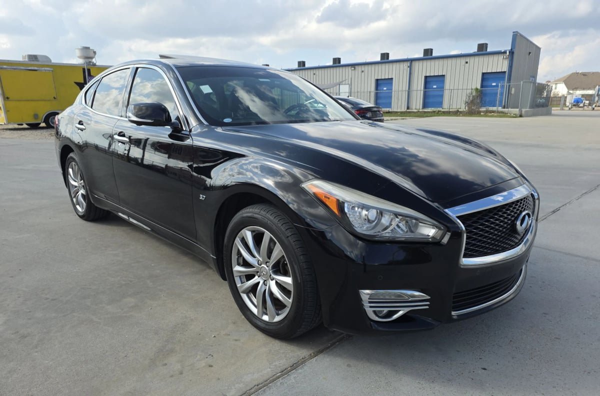Used 2015 INFINITI Q70 3.7 AWD/4WD image 36