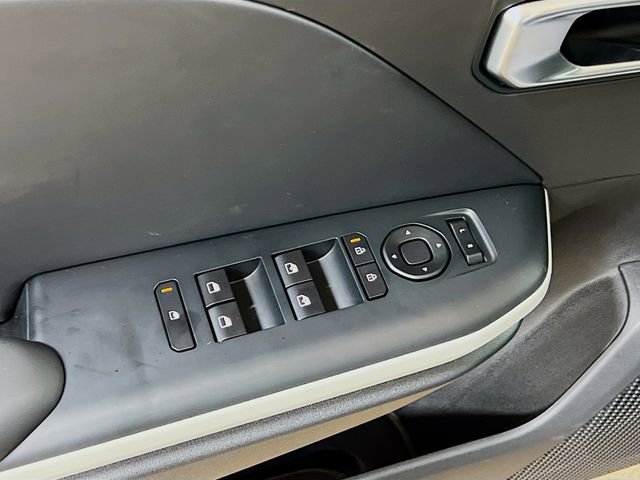 New 2025 Kia K4 GT-Line w/ GT-Line Sunroof Package image 18
