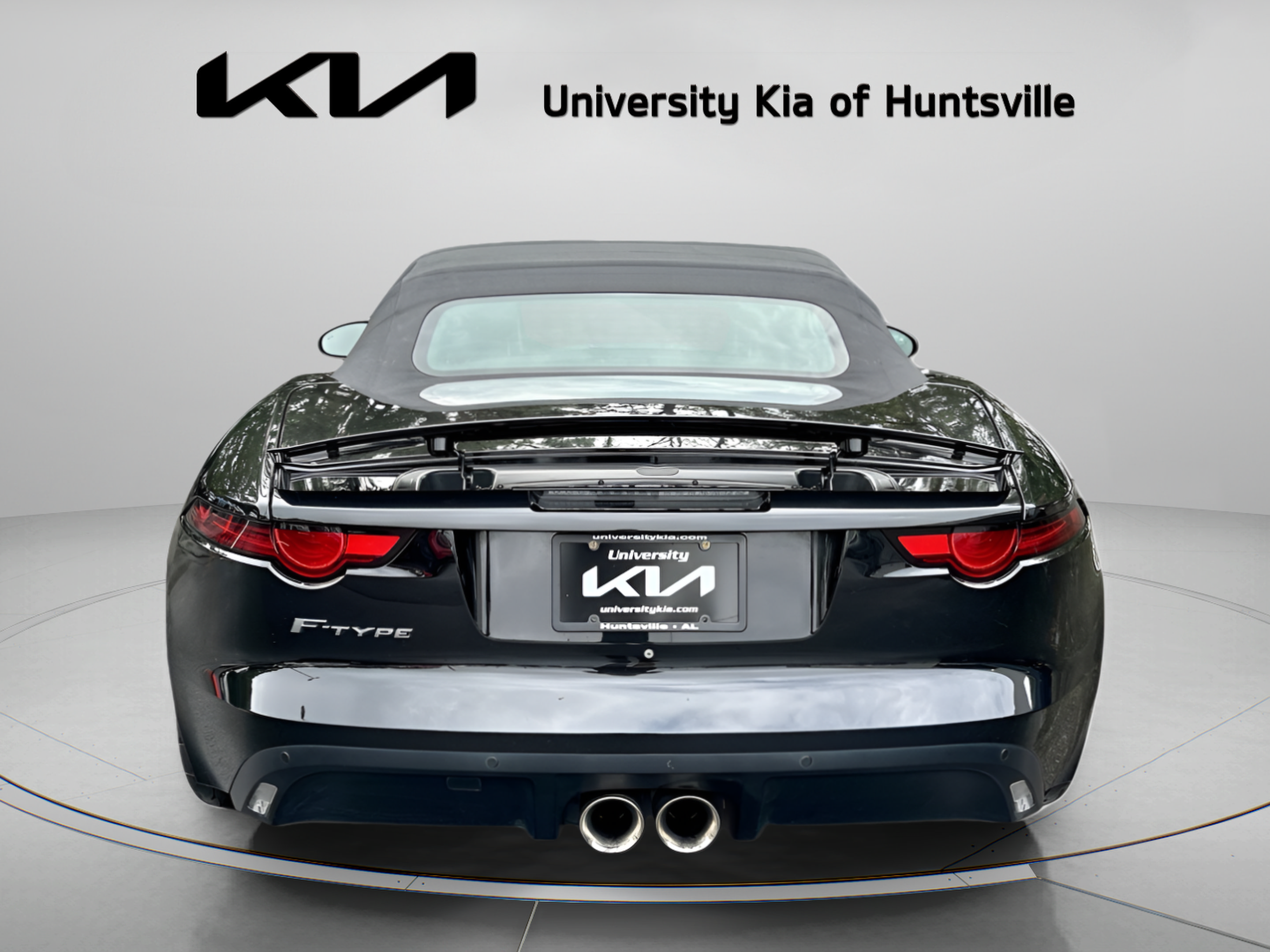 Used 2018 Jaguar F-TYPE Convertible RWD image 7
