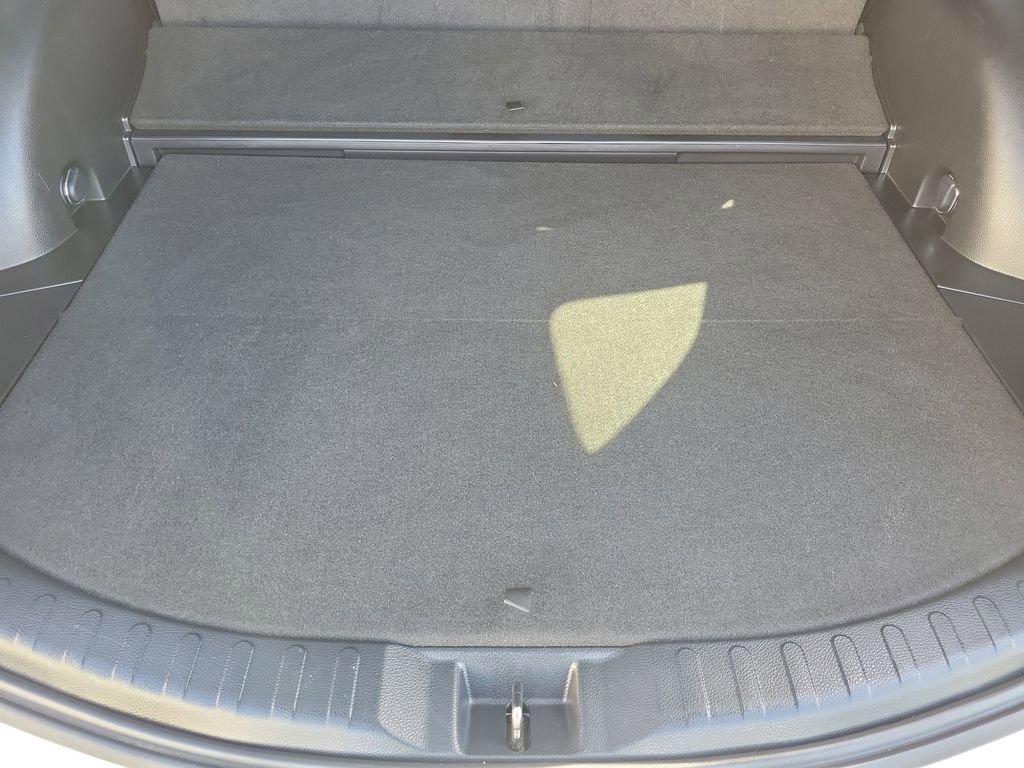 Used 2016 Toyota RAV4 Limited w/ Advanced Technology Package image 10