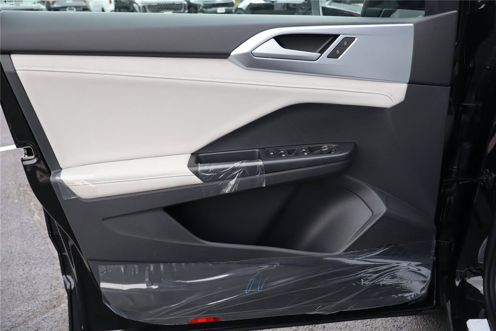 New 2026 Volkswagen Taos SE AWD/4WD image 12