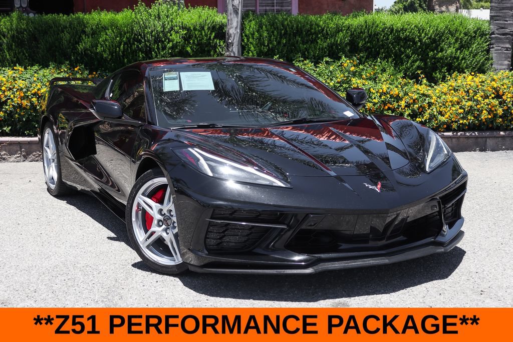 Used 2021 Chevrolet Corvette Stingray Preferred Cpe w/ Z51 Performance Package RWD image 2