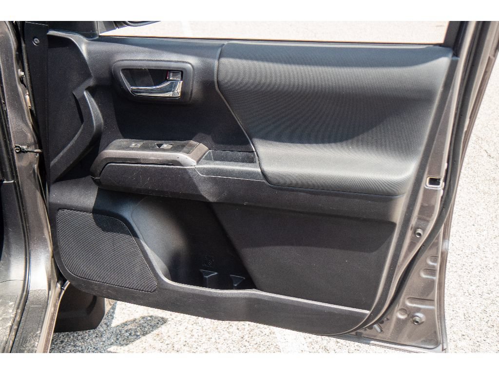 Used 2020 Toyota Tacoma 4x4 Double Cab image 17