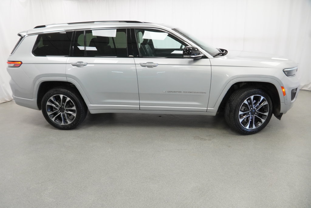 Used 2021 Jeep Grand Cherokee L Overland w/ Advanced Protech Group III AWD/4WD image 14
