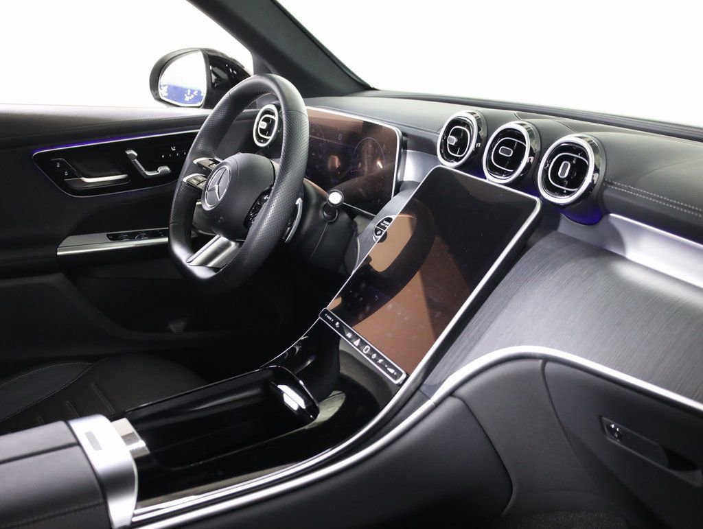 Used 2024 Mercedes-Benz GLC 300 4MATIC image 47