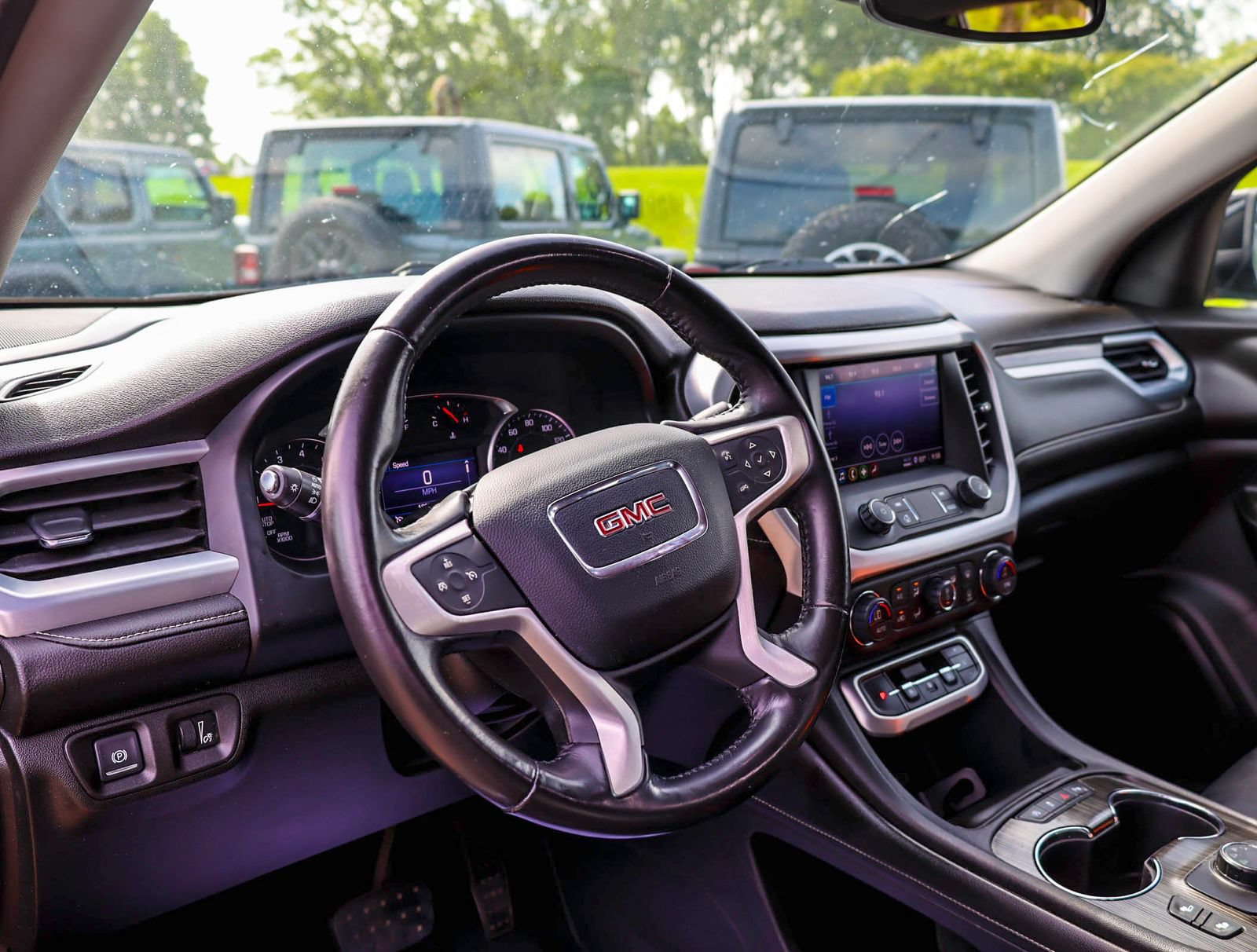 Used 2020 GMC Acadia SLT AWD/4WD image 15