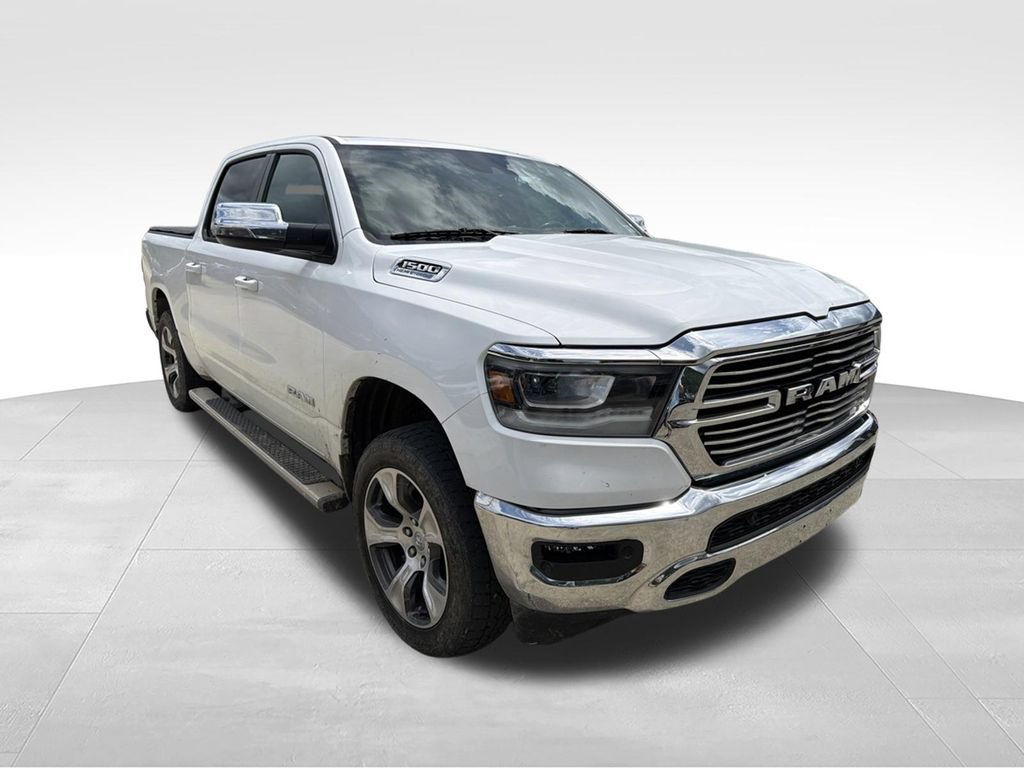 Used 2024 RAM 1500 Laramie AWD/4WD image 3