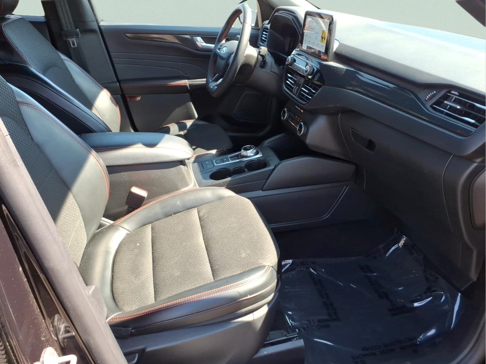 Used 2025 Ford Escape ST-Line AWD/4WD image 28
