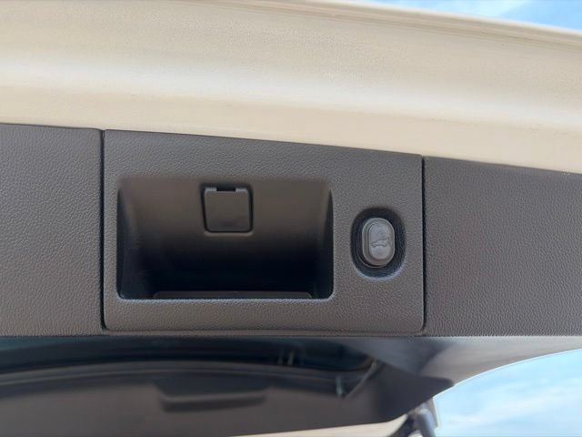 Used 2020 Chevrolet Tahoe Premier AWD/4WD image 46