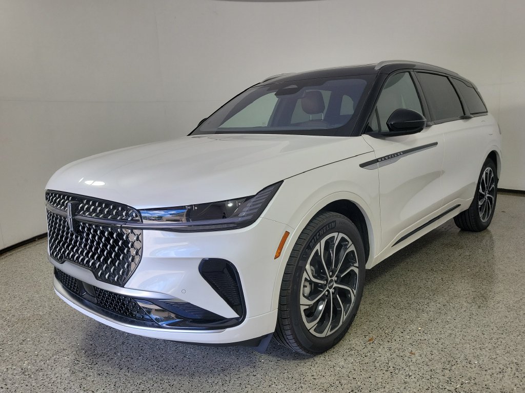 New 2026 Lincoln Nautilus Reserve AWD/4WD image 2