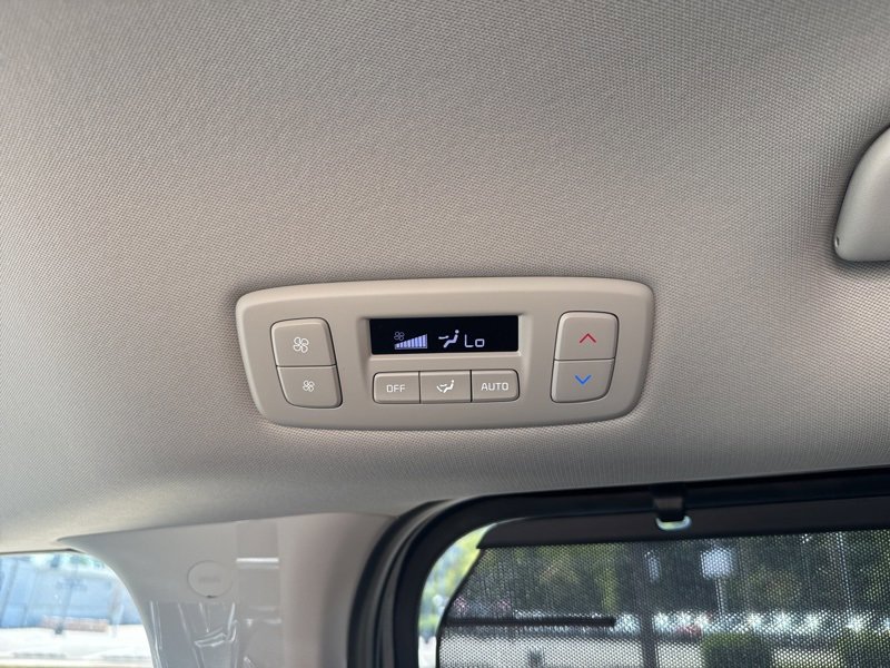 New 2026 Kia Carnival EX image 24