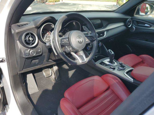 Used 2022 Alfa Romeo Stelvio Veloce AWD/4WD image 22
