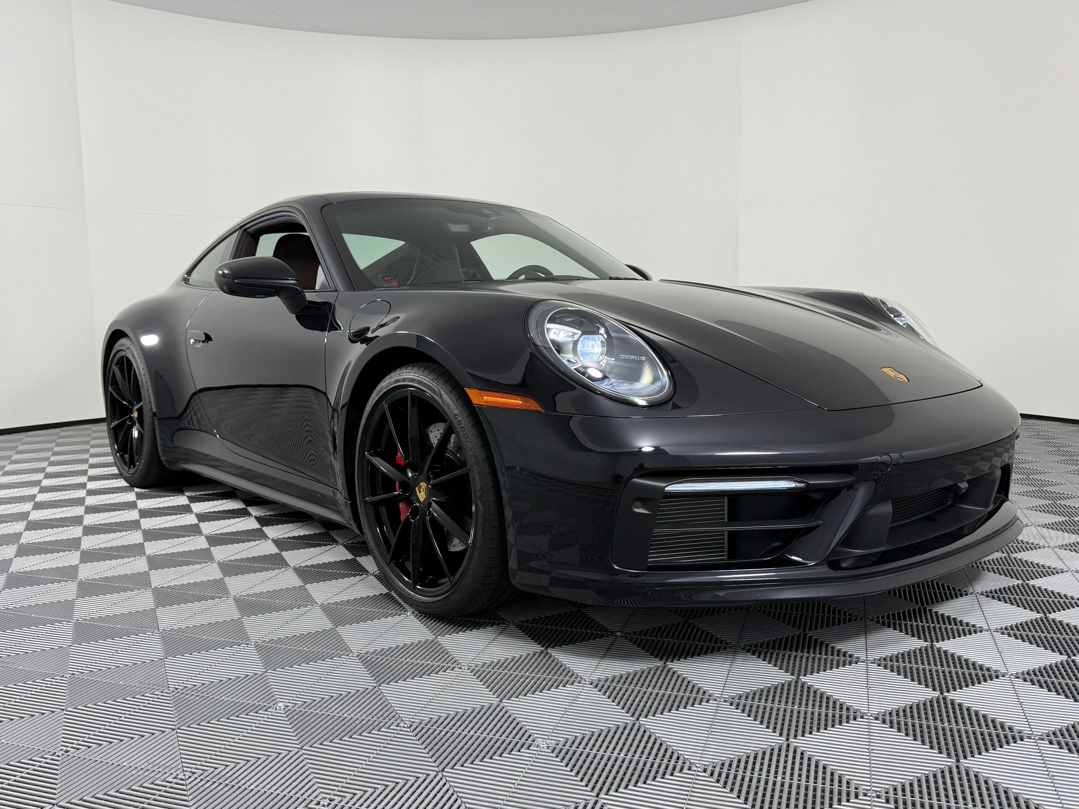 Used 2024 Porsche 911 Carrera 4S image 7