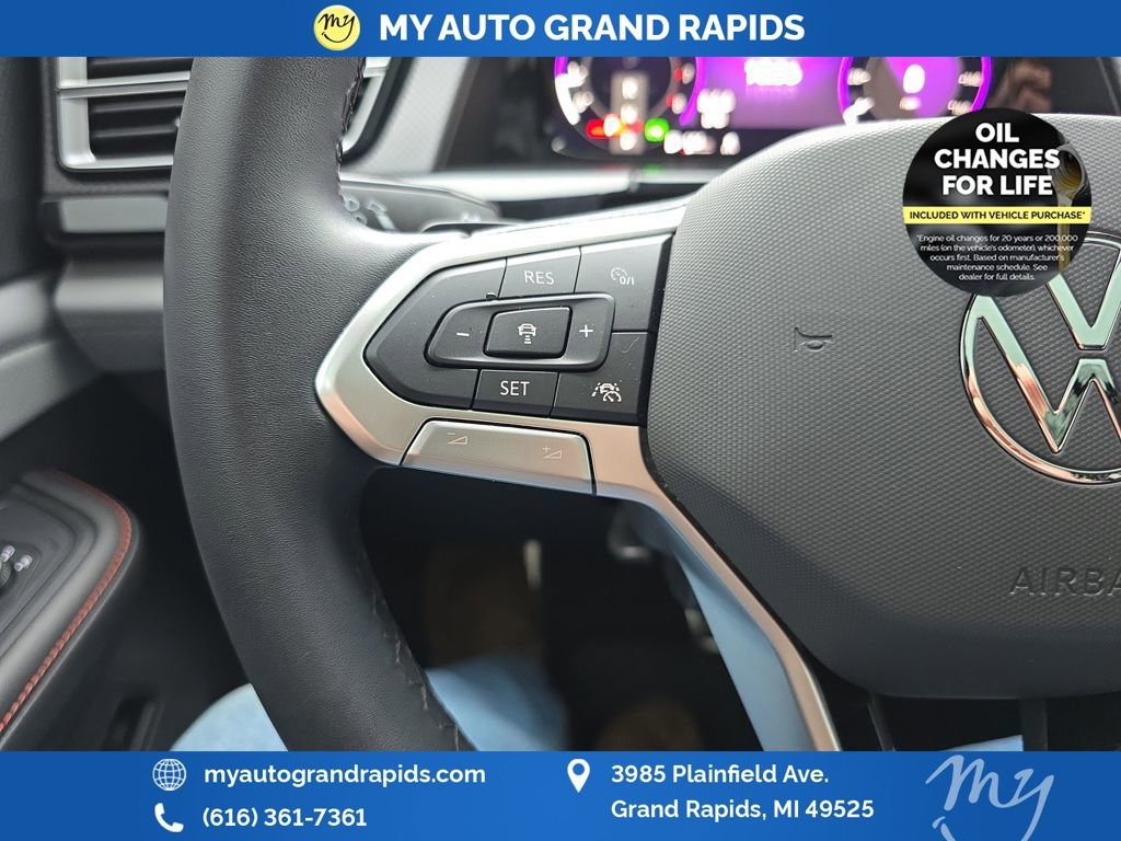 Used 2024 Volkswagen Atlas Peak Edition SE image 14