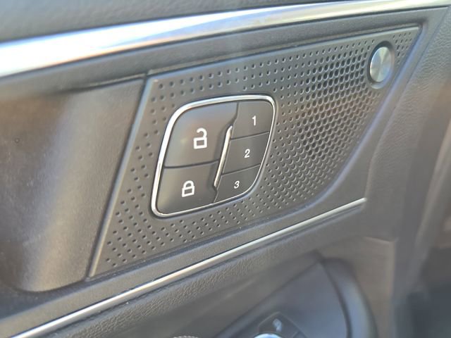 Used 2021 Ford Edge Titanium image 14