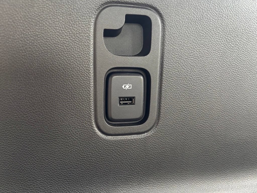 Used 2023 Chevrolet Traverse LS w/ Midnight/Sport Edition FWD image 21