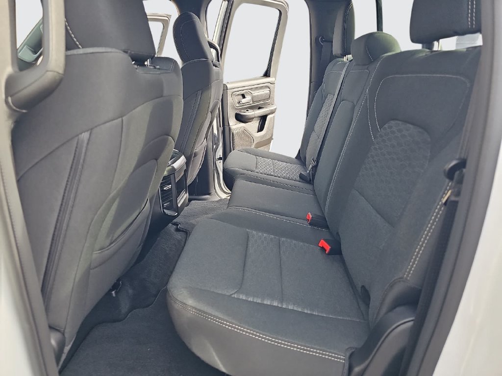 New 2026 RAM 1500 Express AWD/4WD image 13