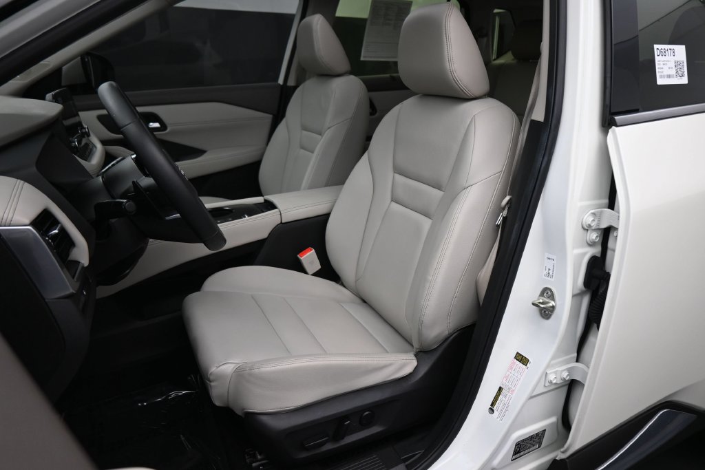 Used 2023 Nissan Rogue SL w/ SL Premium Package FWD image 17