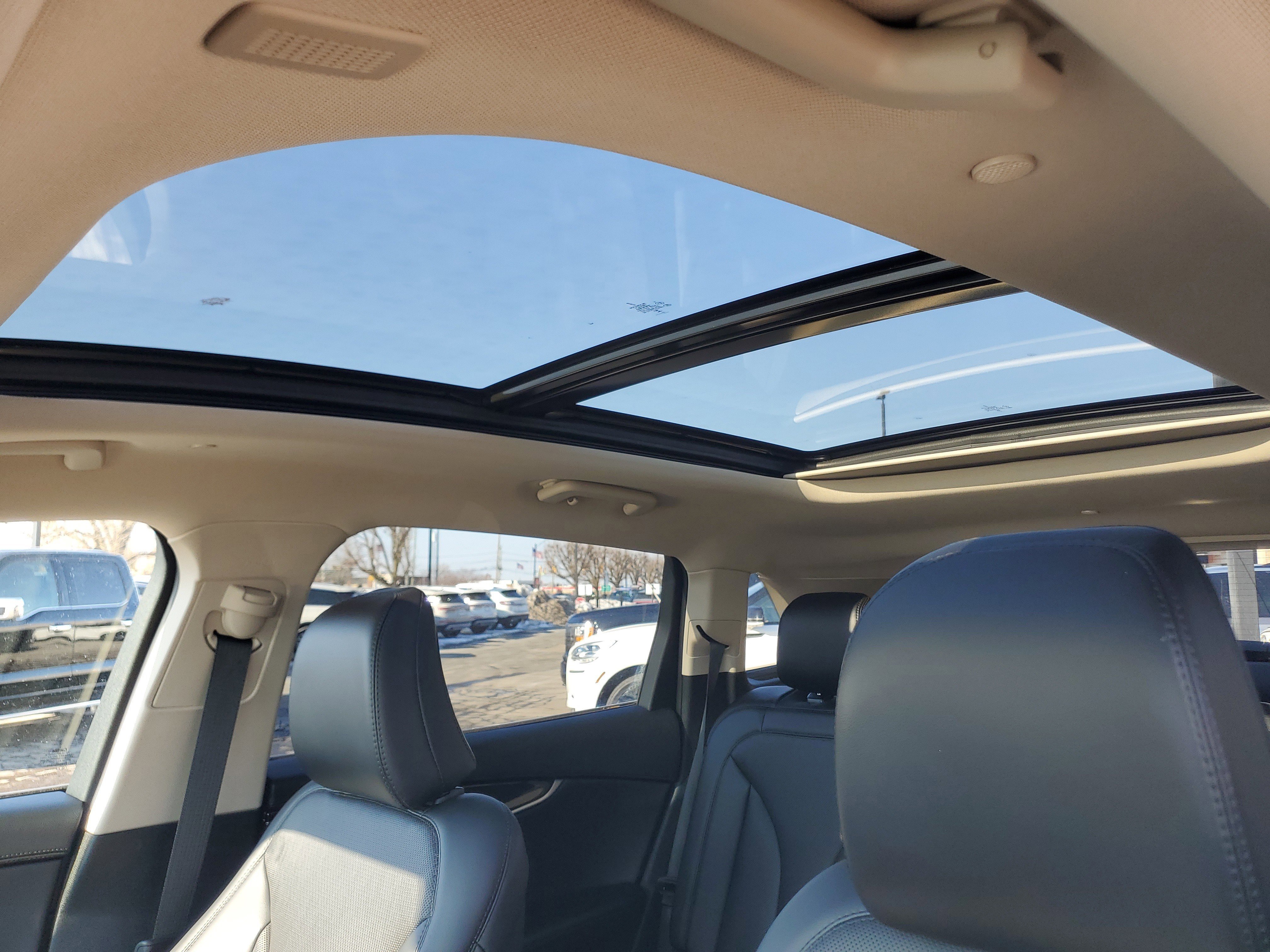 Used 2023 Lincoln Nautilus Reserve image 11