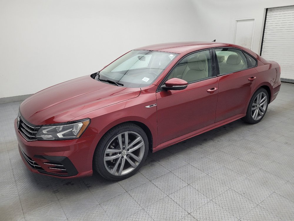 Used 2018 Volkswagen Passat 2.0T R-Line FWD image 2