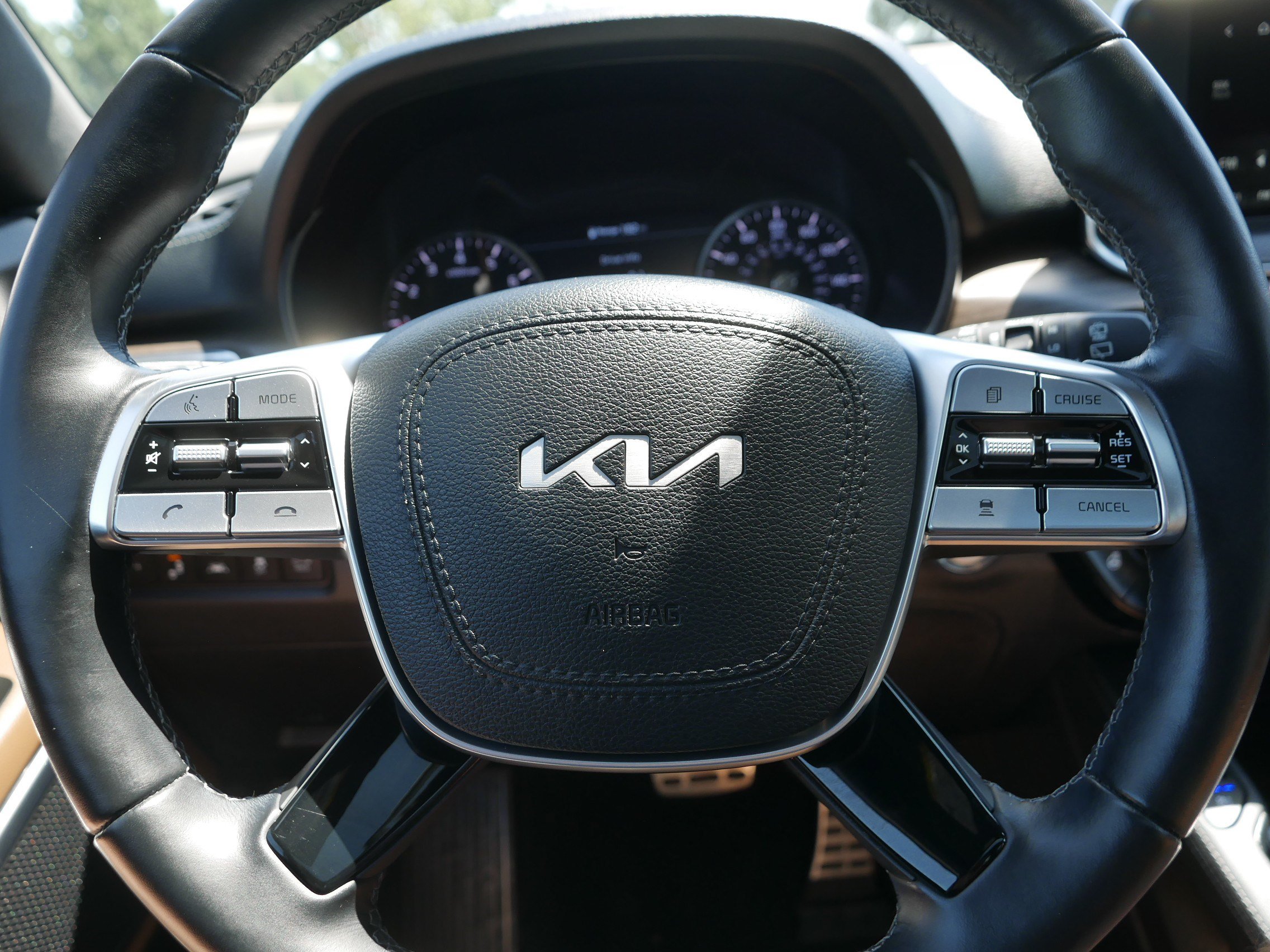 Certified 2022 Kia Telluride SX w/ SX Prestige Package AWD/4WD image 25