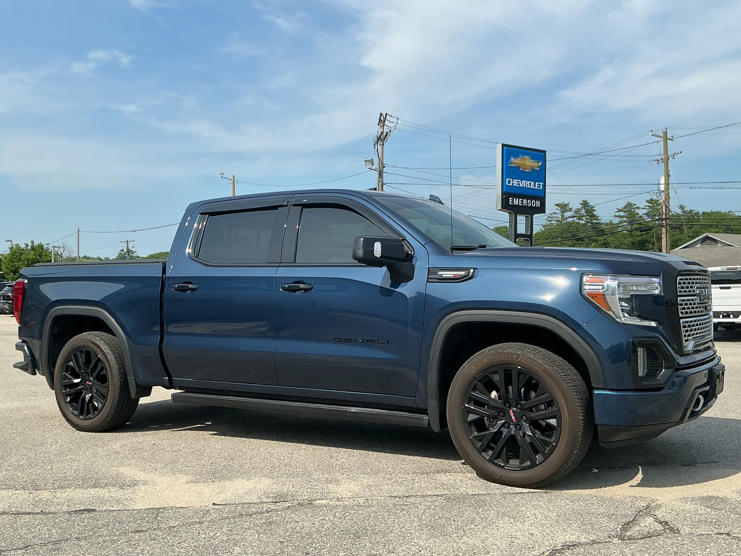 Used 2021 GMC Sierra 1500 Denali w/ Denali Ultimate Package AWD/4WD image 3