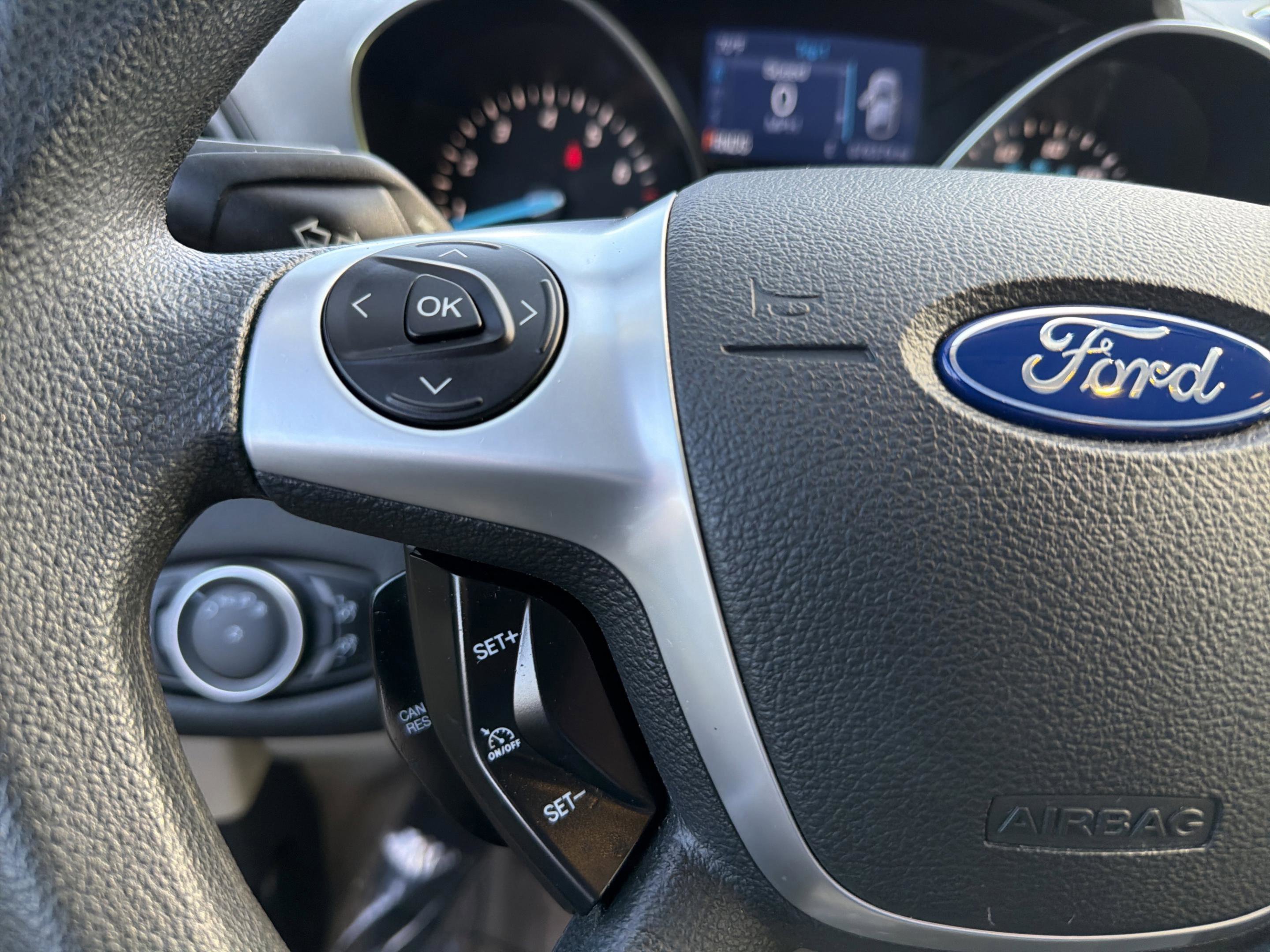 Used 2015 Ford Escape SE image 14