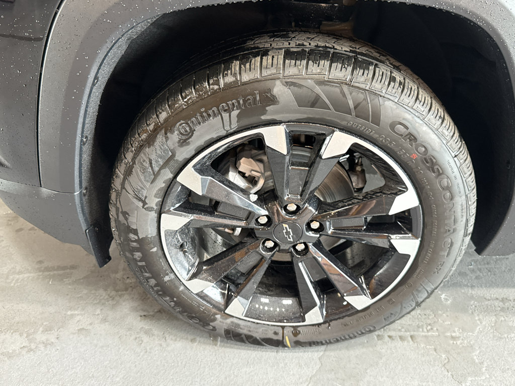 New 2027 Chevrolet Equinox RS w/ Convenience Package III AWD/4WD image 8